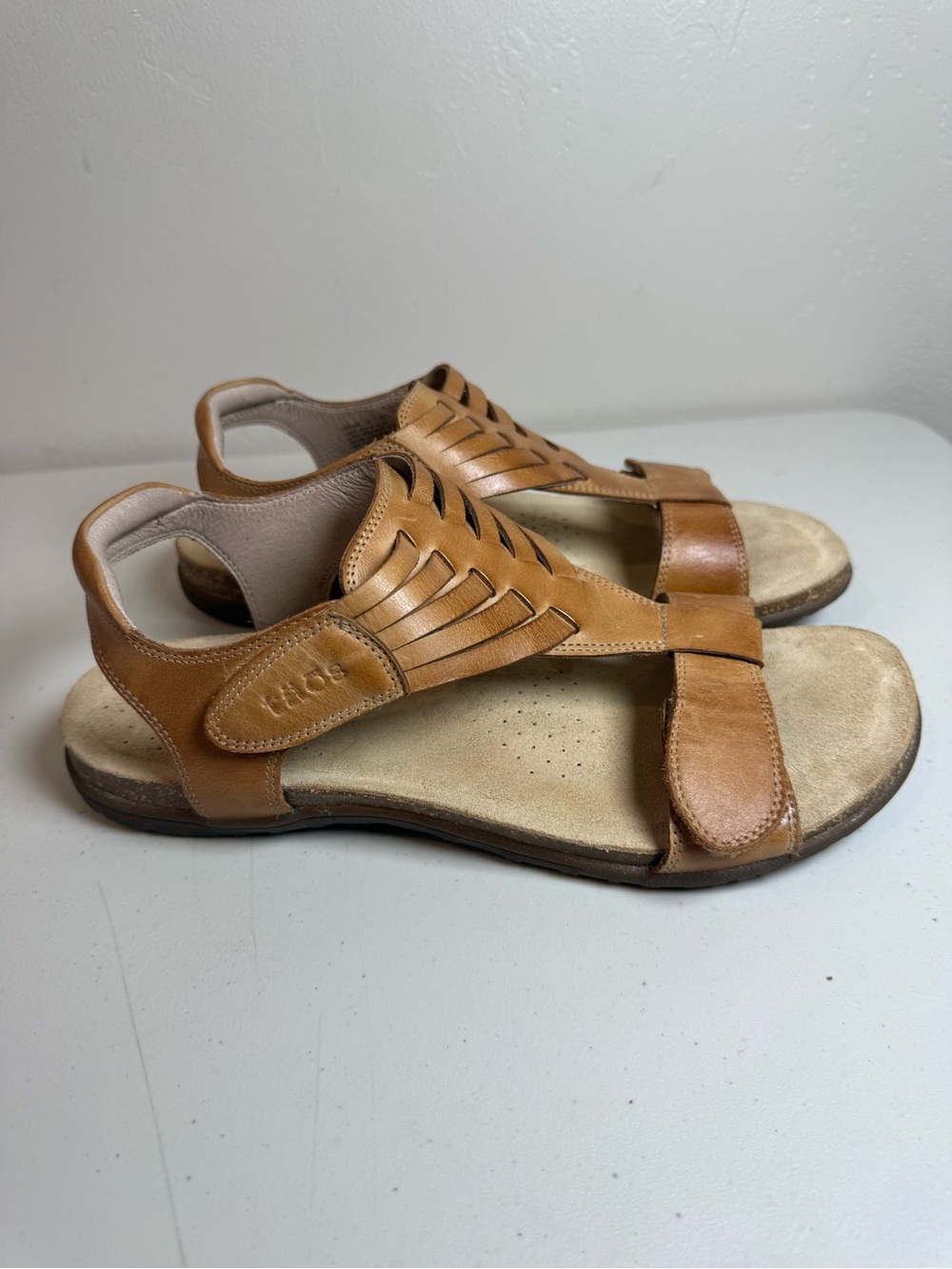 Taos Wonderful sandals in caramel leather Size 11